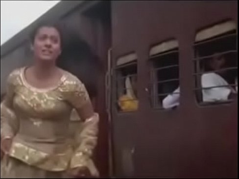 kajol big boobs bouncing 1